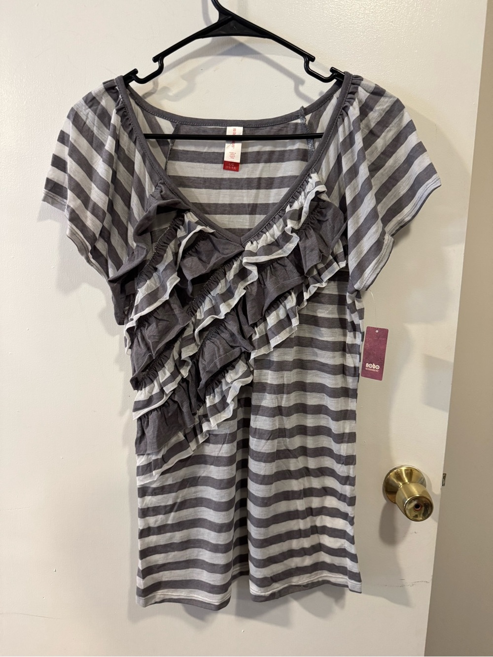 NWT No Boundaries Juniors Gray Stripe Ruffle Top Size L 11-13